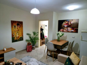 Cozy Apartment Near Skenderbeg Square